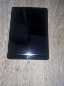 iPad Air 16 GB 2013 A1474 WIFI Gris sidéral - État correct - Photo 1/4