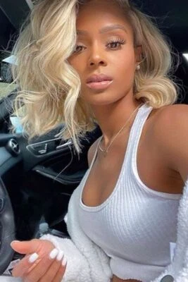 Short Blonde Curly Wave Lace Font Wig Blonde Wave Human Hair Wig Glueless Remy  - Image 1 of 4