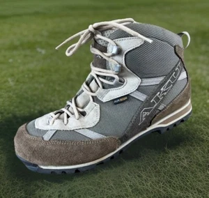 AKU Hiking Boots Air 8000 Unisex M 8, W 9.5 Outdoor Shoes, Firm Toe, Vibram - Picture 1 of 14