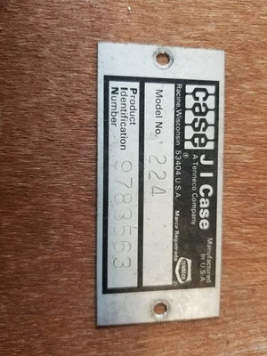 Placa de identificación para tractor de césped Case 224 cortacésped Ingersoll (113) Foto 1 de 2