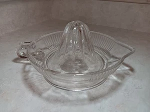Vtg Juicer Glass Citrus Reamer Squeezer Orange Lemon Clear Country Farm Decor - Picture 1 of 5
