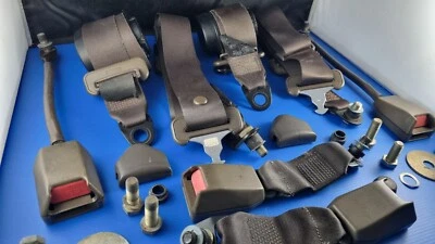 Véritable jeu de 4 ceintures de sécurité marrons pour AUSTIN MINI Pièce Origine - Imagen 1 de 4