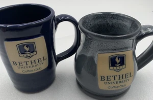 Lote de dos (2) tazas de café Deneen Pottery Bethel University Coffee Club 2021 - Imagen 1 de 8