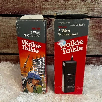 2 Vintage Realistic TRC-218 Walkie Talkies Model 21-1638A 2 Watt 3 Channel Box - Image 1 of 4