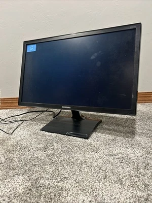 Samsung 24” Monitor S24E310HL - Image 1 of 4