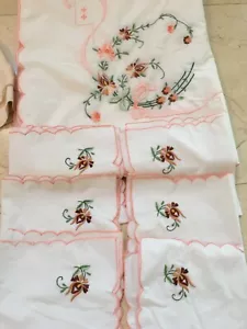 Mantel Flor Bordado Vintage Hecho a Mano 80" x 66" Algodón Y 6 Servilletas - Imagen 1 de 6