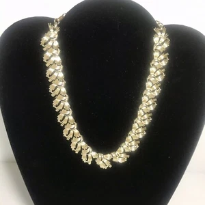 Coro Gold Tone Metal Necklace 17” Adjustable Hook Clasp Designer Vtg - Picture 1 of 12