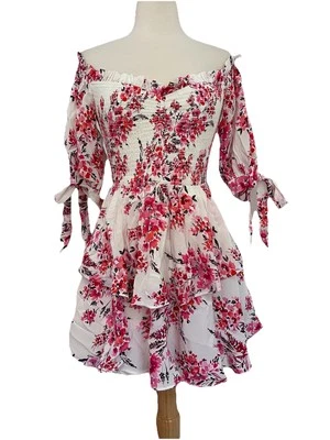 Mini vestido Yumi Kim Tessa Positano vermelho tamanho pequeno fora do ombro floral babado - Imagem 1 de 4