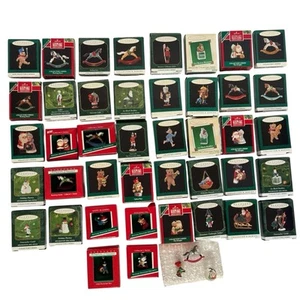 Adornos en miniatura surtidos Hallmark Keepsake | 40 en cajas. 5 sueltos. - Imagen 1 de 5