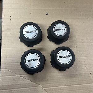 1986-1997 Nissan Hardbody Truck D21 Center Caps Hubcaps (Pre-Owned) Oem Black