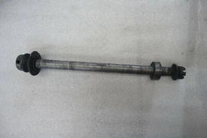2. Suzuki GSX 750 ES GR72A Rear Axle - Picture 1 of 3