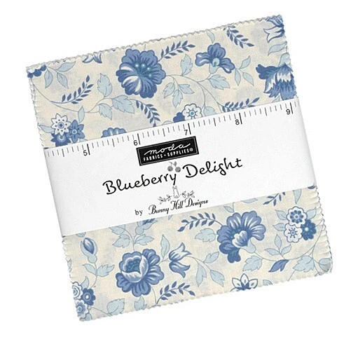 Charm Pack "Blueberry Delight" Blumen Patchwork Stoff Moda, 42 Scraps à 12,7cm - Bild 1 von 3