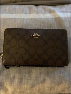 coach wallets for women - Picture 1 of 8