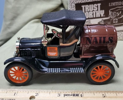 Vintage ERTL Trustworthy Hardware 1918 Ford Model T coin bank w/key - Image 1 of 4