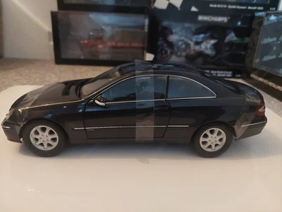 1/18 KYOSHO  MERCEDES BENZ CLK COUPE BLUE METALLIC - Image 1 of 4