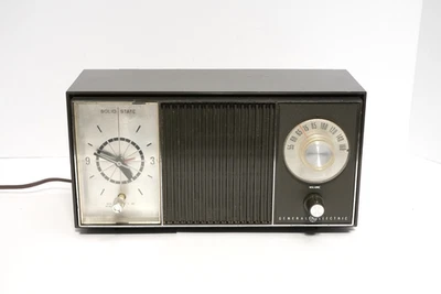 RADIO RELOJ AM GENERAL ELECTRIC VINTAGE - FUNCIONA Foto 1 de 3