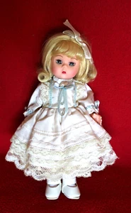 Madame Alexander Sweet Silk Victorian EUC - Picture 1 of 1