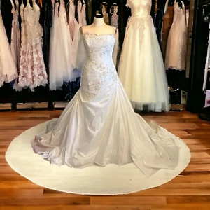 NWT Blue by Enzoani Avery Wedding Dress - Size 12 Strapless - Picture 1 of 20