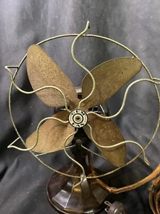 ANTIQUE 8” GEM FAN METAL BLADE & BAKELITE BASE WORKS DESK OR TABLE - Picture 1 of 10