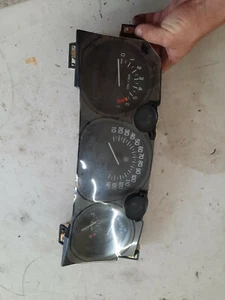 00 01 2000 2001 Buick Lesabre Speedometer Instrument Cluster  09384974 - Picture 1 of 3