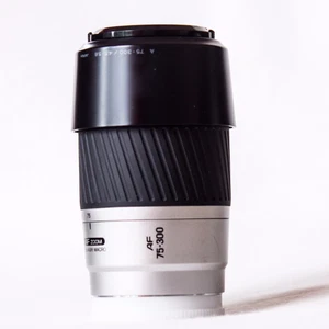 Minolta AF 75-300 mm F/4.5-5.6 für Sony Alpha - Bild 1 von 2