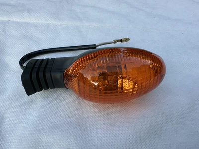 INDICADOR DE GIRO TRASERO IZQUIERDO DUCATI MONSTER 400 620 695 800 1000 05-08 53040103A Foto 1 de 2