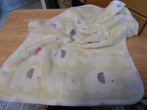 kleine Puppendecke blassgelb mit Elefanten -- Gr. 60 x 37 cm - Bild 1 von 4