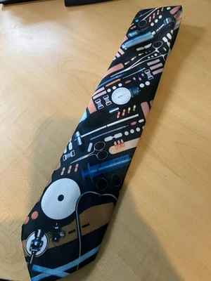 Corbata de colección 1993 Wil D. West "Doctor" Ralph Marlin 56" Foto 1 de 3