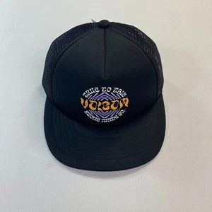 Men's Volcom Hot Cheese Snapback Trucker Hat NEW - Picture 1 of 3