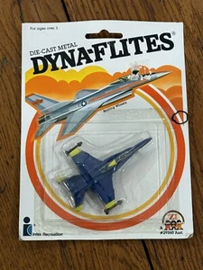 VINTAGE DYNA FLITES F-18 A124 DIECAST BLUE ANGELS FIGHTER STUNT JET HORNET PLANE - Picture 1 of 3