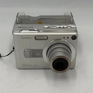 Casio Exilim EX-Z40 Digital Camera Silver - Picture 1 of 10