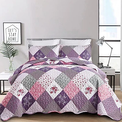  Quilt Set Size, Reversible Floral Plaid Patchwork California King Purple - Image 1 of 4