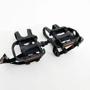 Wellgo Pedals for Road MTB Fixed Bike with Toe Clip Straps Black - Picture 1 of 5