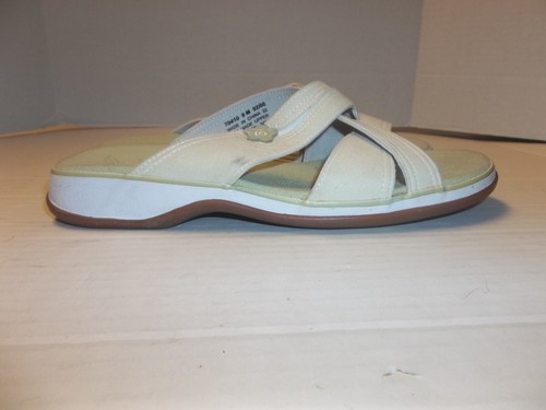 Sandali da donna Clarks in pelle scamosciata verde pallido taglia 9M slide