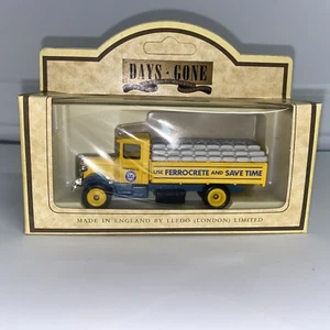 Lledo Days Gone Vintage 1934 Mack Sack Truck for Blue Circle Cement - Picture 1 of 6