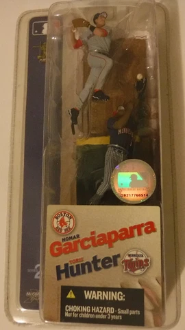 Red Sox Nomar Garciaparra & Twins Torri Hunter figures Cover