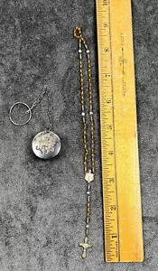 Crocifisso rosario cattolico piccolo 9" vintage - perline blu e ambra, custodia tono argento - Foto 1 di 9