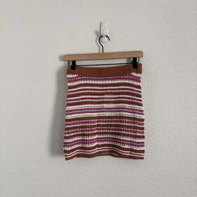 Minifalda de ganchillo a rayas multicolor talla pequeña de mango nueva con etiquetas Foto 1 de 4
