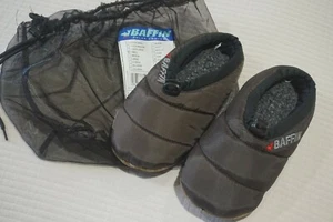 BAFFIN CUSH CAMPING SLIPPERS POLAR PROVEN - BROWN - UNISEX - WOMENS YOUTH S - Picture 1 of 4