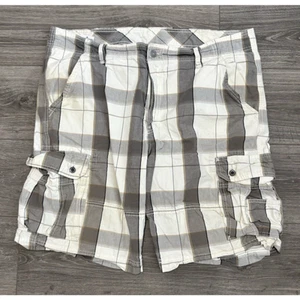Levis Cargo Shorts Mens 42 Gray White Plaid Check Classic Fit Pockets - Picture 1 of 6