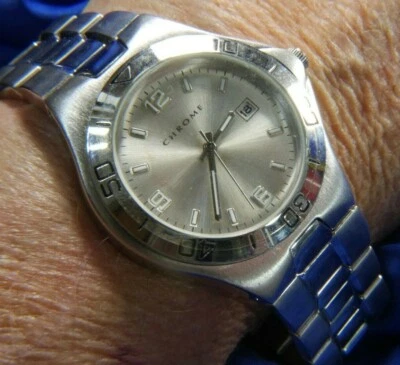 RELOJ CORREA DESPLEGABLE TONO PLATA CROMO VINTAGE BATERÍA NUEVA FUNCIONA A15 Foto 1 de 4