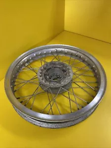 RUEDA DE ALUMINIO BORRANI 3/2.15-18/40 /RM-01-4745/RECORD MOTO GUZZI LeMans Trasera - Imagen 1 de 10