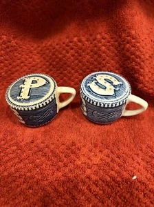Royal - Currier & Ives  "Early Winter" - Salt & Pepper - Picture 1 of 6