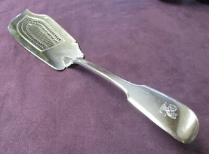 Antique Silverplate Pierced Fish Slice Engraved Lion w/ Wreath on Handle  - Picture 1 of 4