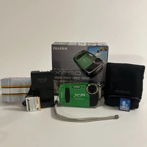 Fujifilm FinePix XP50 fotocamera digitale impermeabile pacchetto verde: testata e funzionante - Foto 1 di 21
