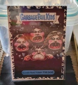 2017 GPK GLASS FRACTURIN' FREDDIE #18a of 20 Classic Rock Black - Picture 1 of 2