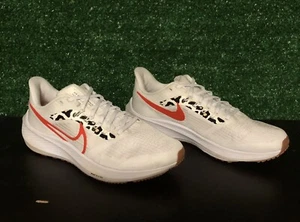 W Nike Air Zoom Pegasus 39 ''White/Team Orange" (DZ4214-100) Women's Size 9.5 - Picture 1 of 10