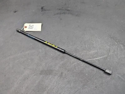 Suporte de vidro para janela porta traseira esquerdo 2017 Cadillac Escalade ESV 2015 - 2020 - Imagem 1 de 4