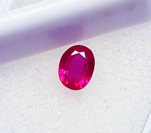 Unbehandelter unbeheizter natürlicher roter Rubin 1,20 ct ovale Form loser Edelstein zertifiziert - Bild 1 von 6