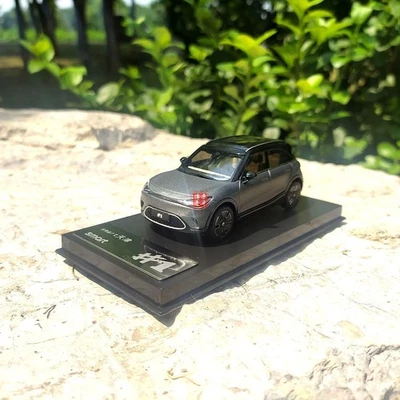 1/43 Smart #1 Diecast Model Car Gray COLOR - Image 1 of 4